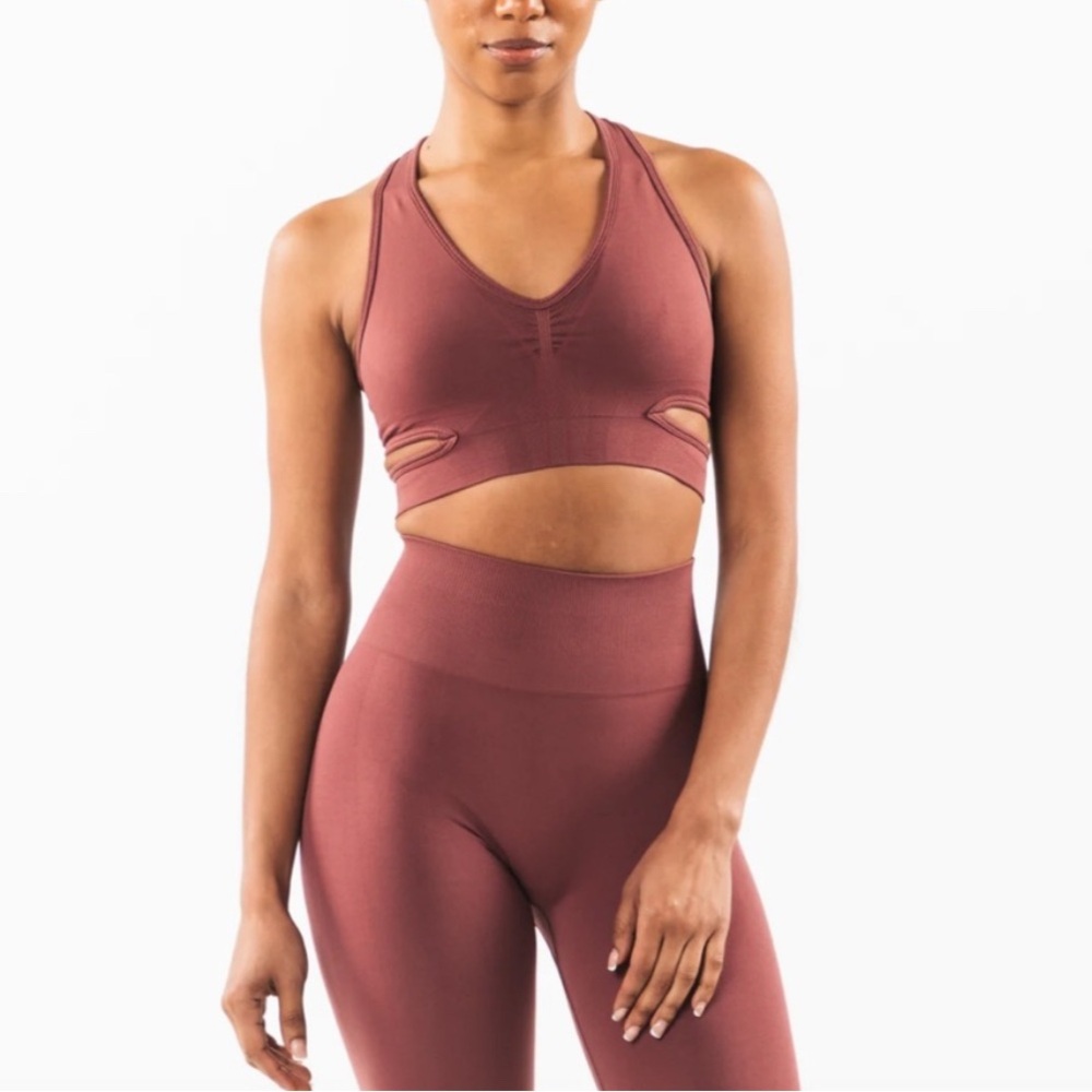 Alphalete Stratus Bra